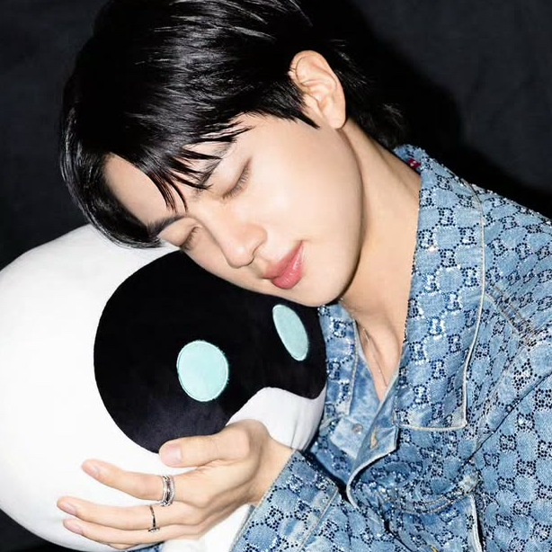 Latest photo of Jin (BTS)