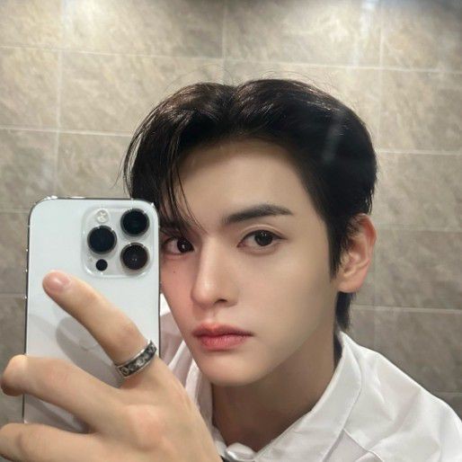 n.SSign Sungyun Fandom Community │ No.1 KPOP App CHOEAEDOL