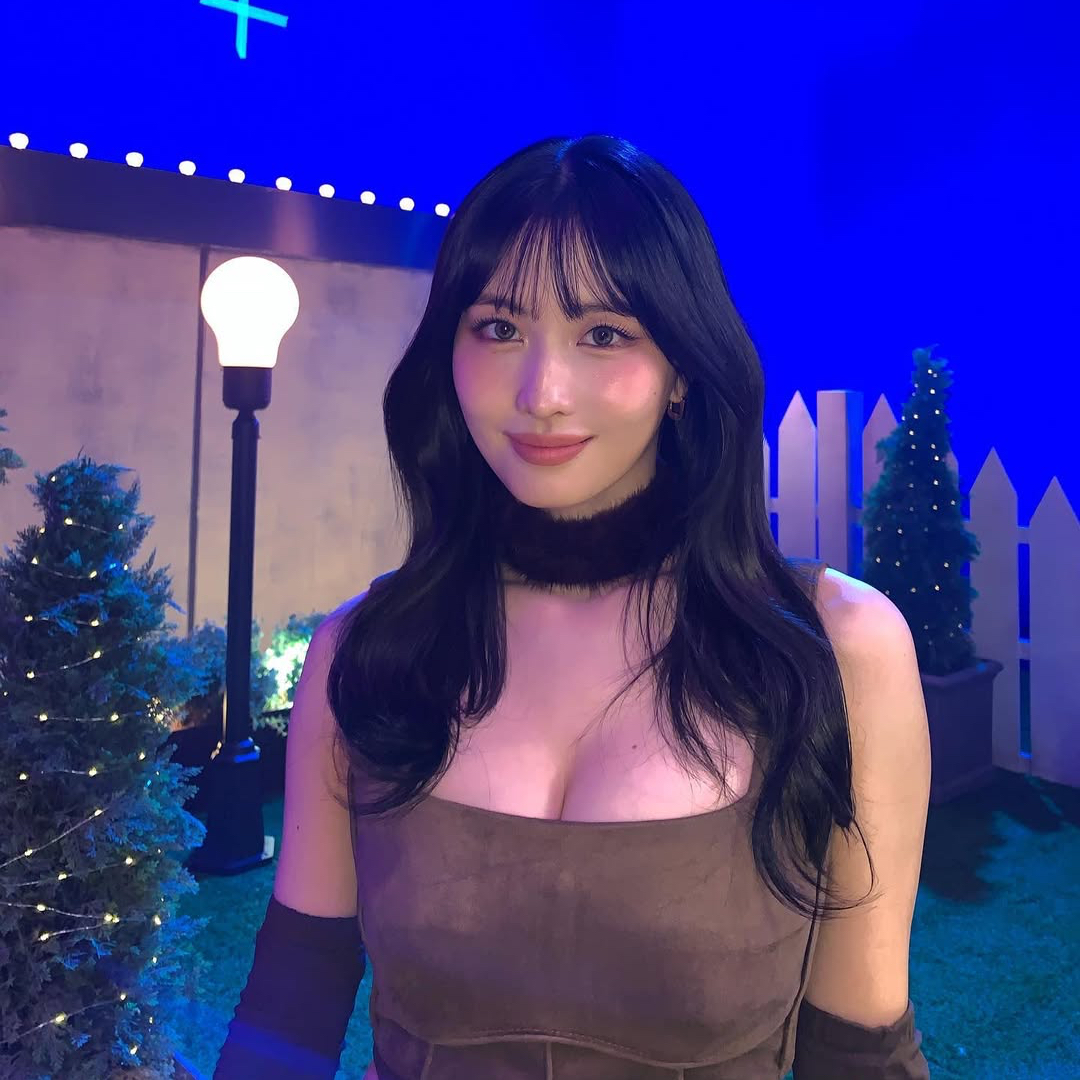 모모 (TWICE) 최근 활동샷