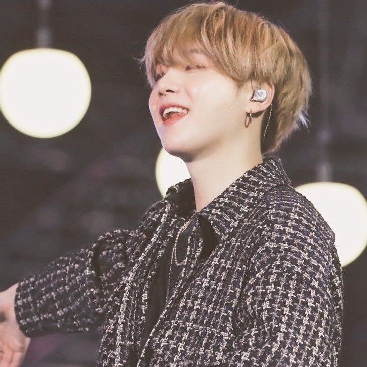 Foto terbaru SUGA (BTS)