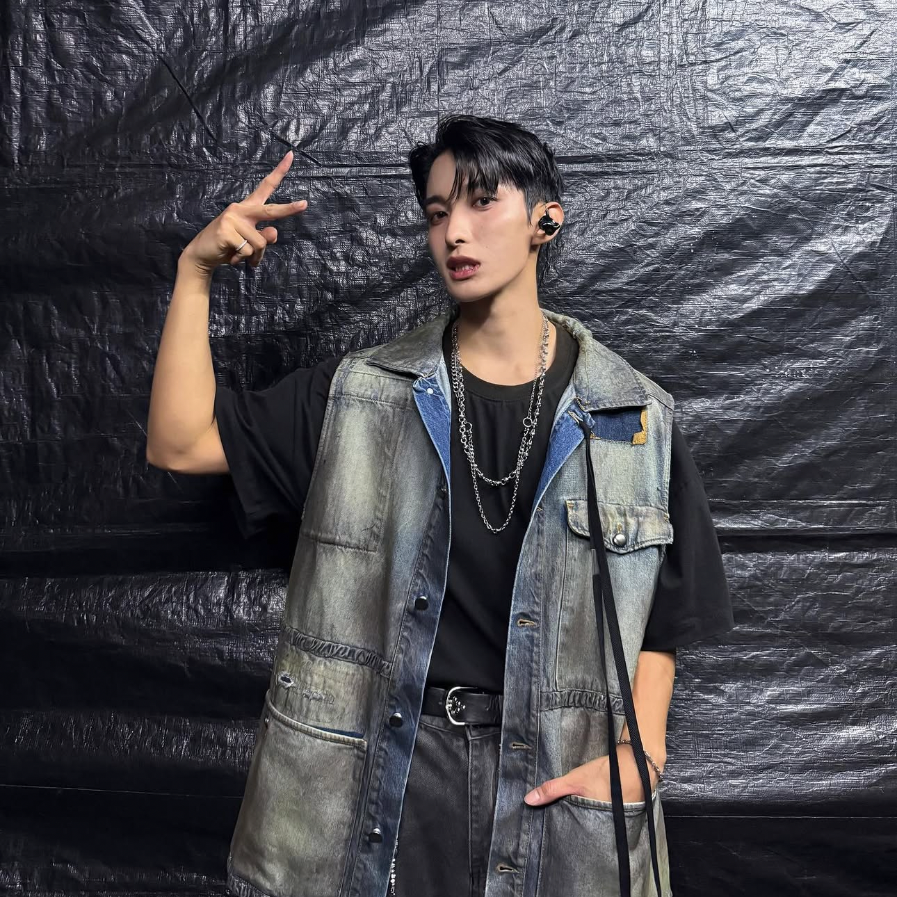 Behind-the-scenes cut of DK (SEVENTEEN)