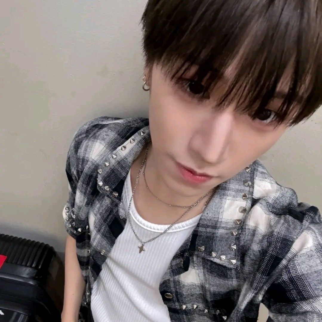 Behind-the-scenes cut of BOYNEXTDOOR