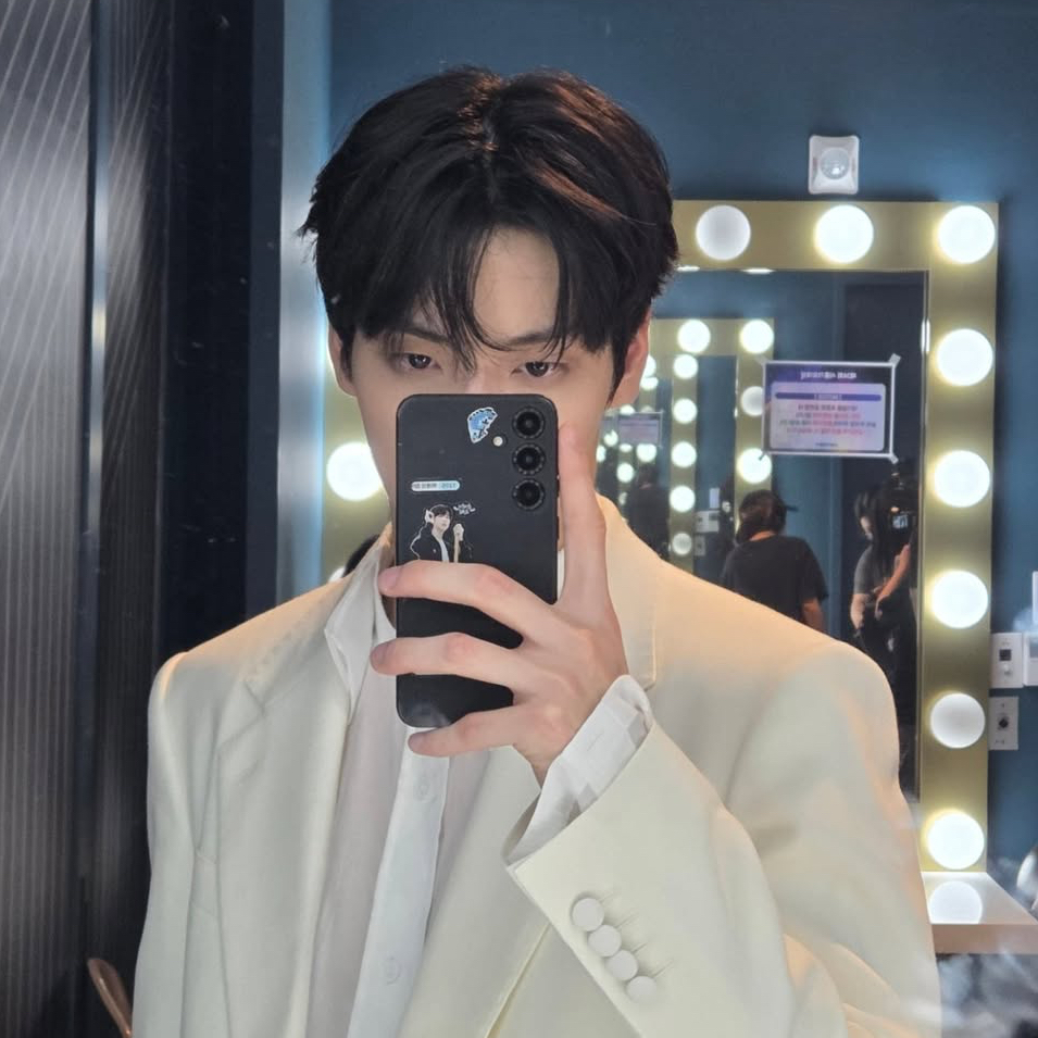 Latest photo of Soobin (TOMORROW X TOGETHER)