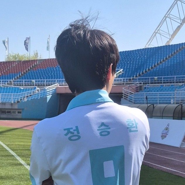 A moment captured by Jung Seunghwan's fan