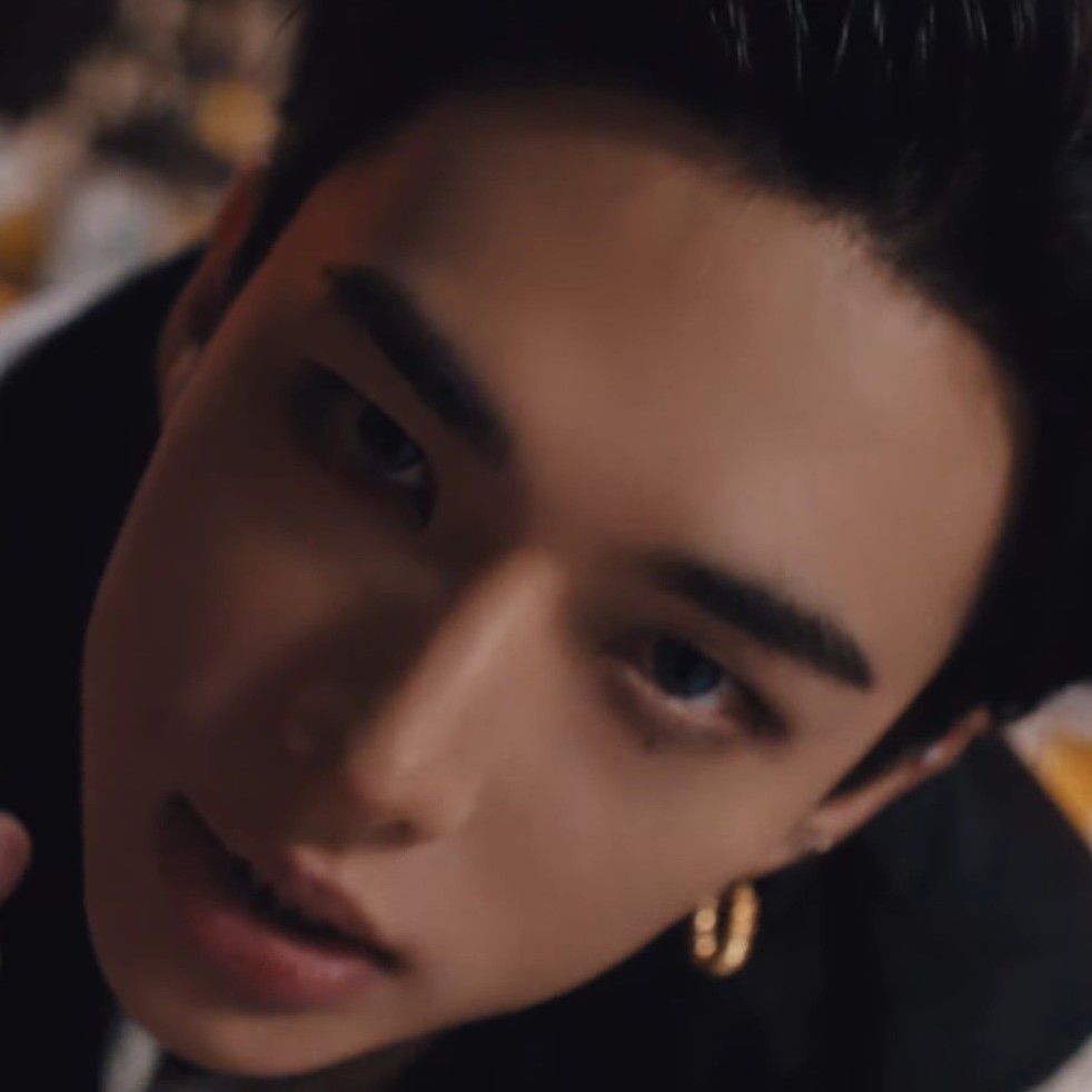 Behind-the-scenes cut of Hyunjin (Stray Kids)