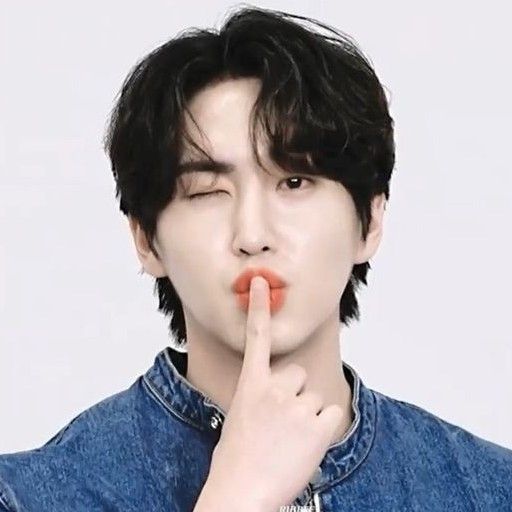 A moment captured by Shinwon (PENTAGON)'s fan