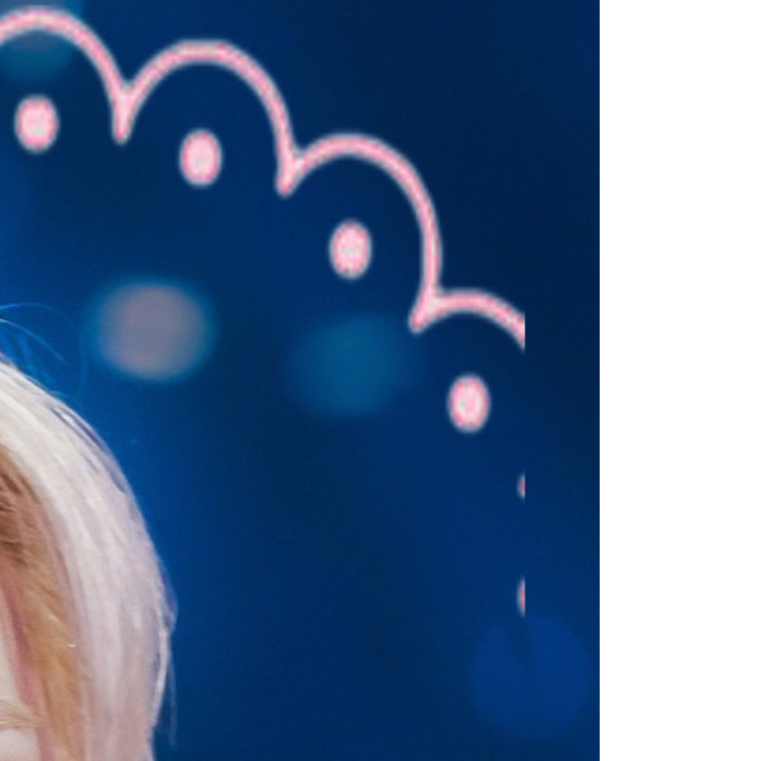 Behind-the-scenes cut of Board