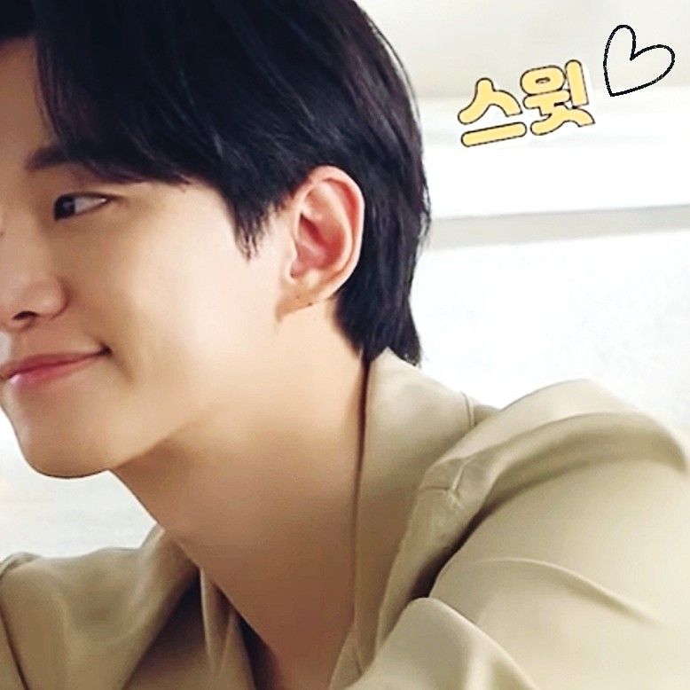 Latest photo of Junho (2PM)