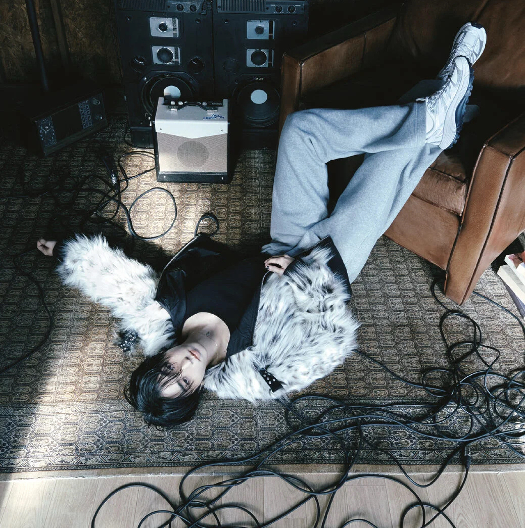 Behind-the-scenes cut of HAN (Stray Kids)