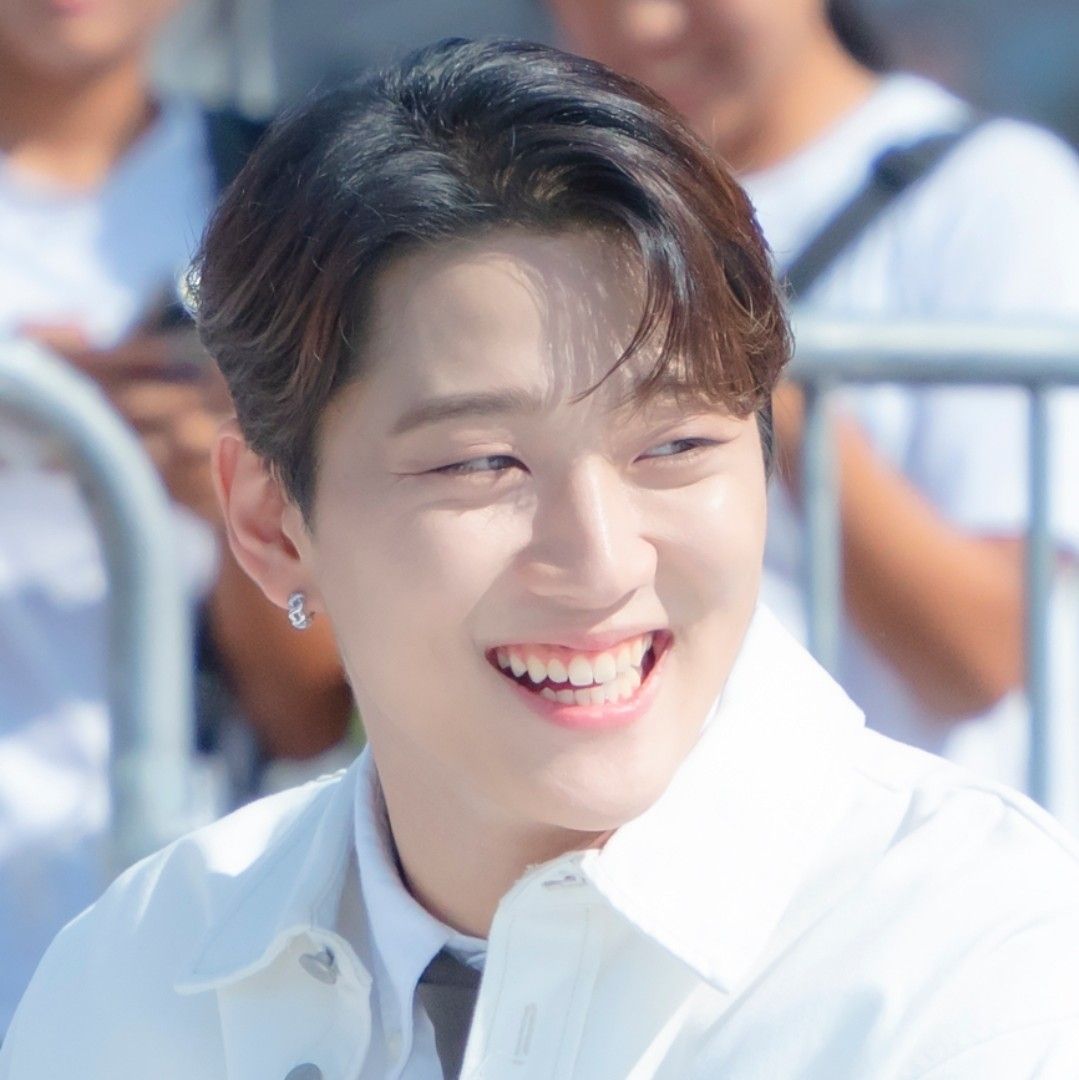 Behind-the-scenes cut of Hong Joochan (GoldenChild)