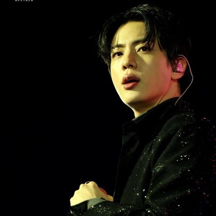 진 (방탄소년단)의 비하인드 컷