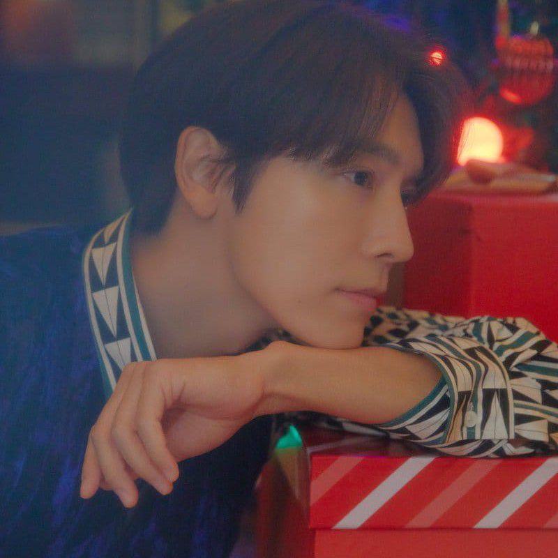 Behind-the-scenes cut of Super Junior