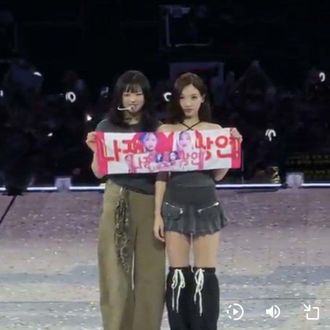 Behind-the-scenes cut of Jeongyeon (TWICE)