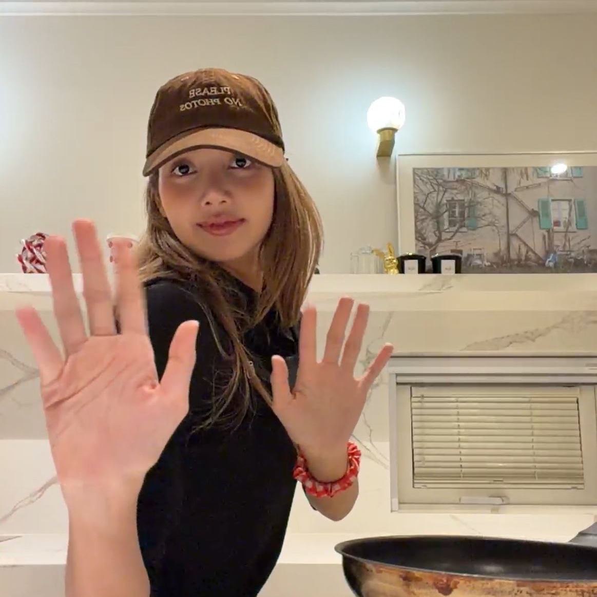리사 (BLACKPINK)의 최신 사진