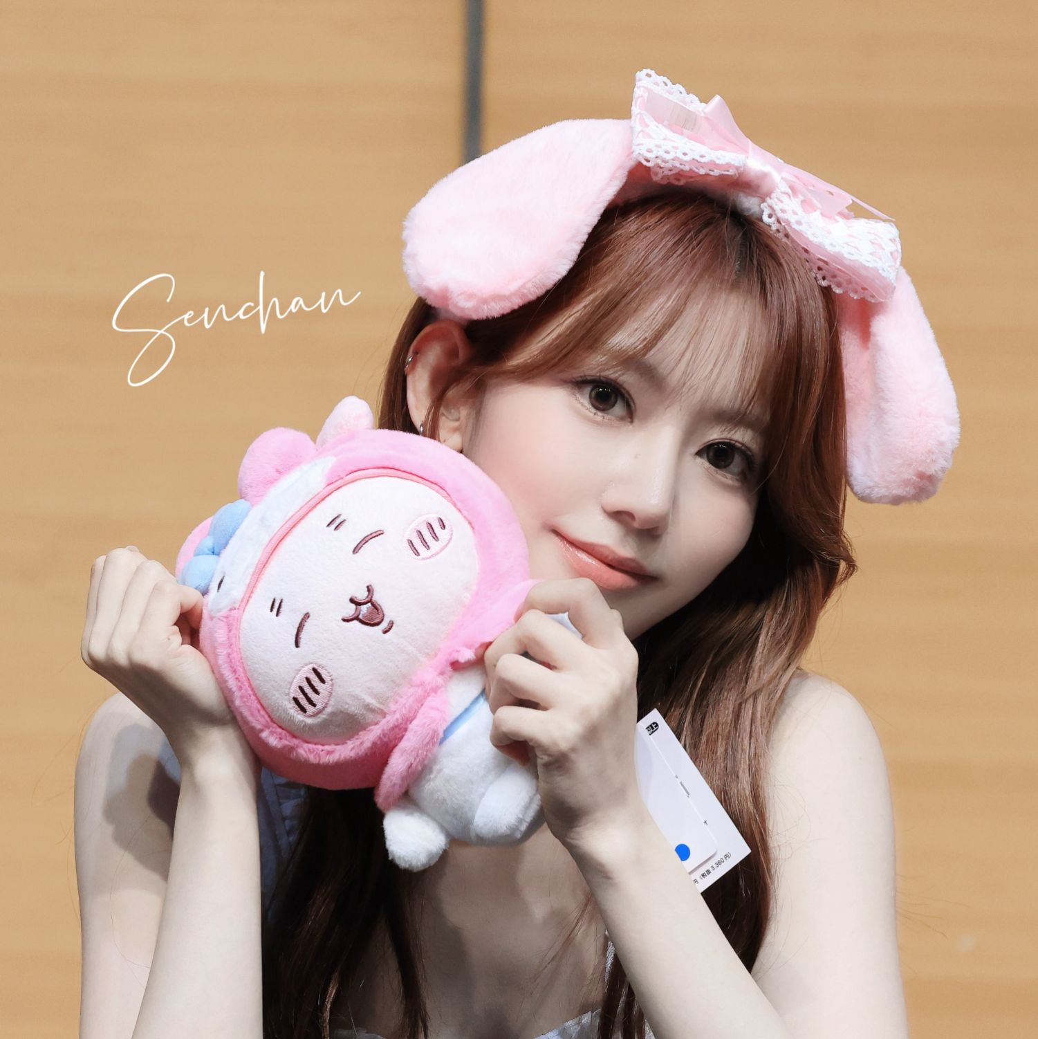 Behind-the-scenes cut of Sakura (LE SSERAFIM)