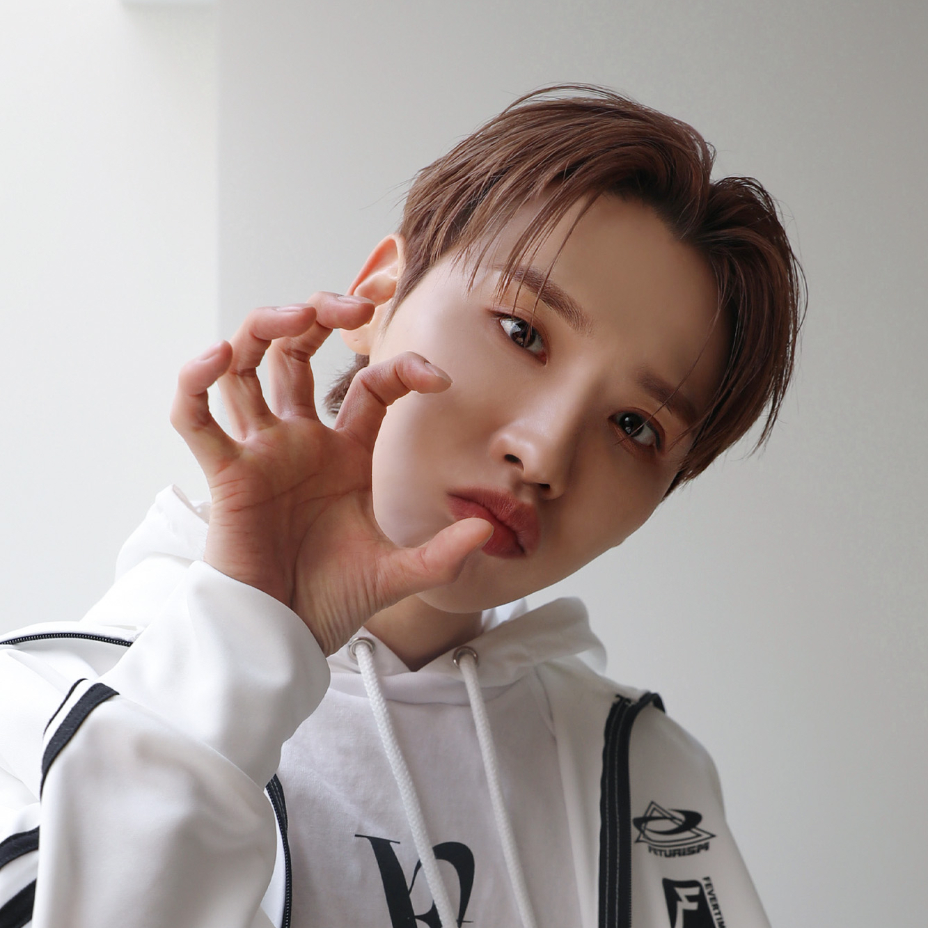 Latest photo of Jeon Woong (AB6IX)