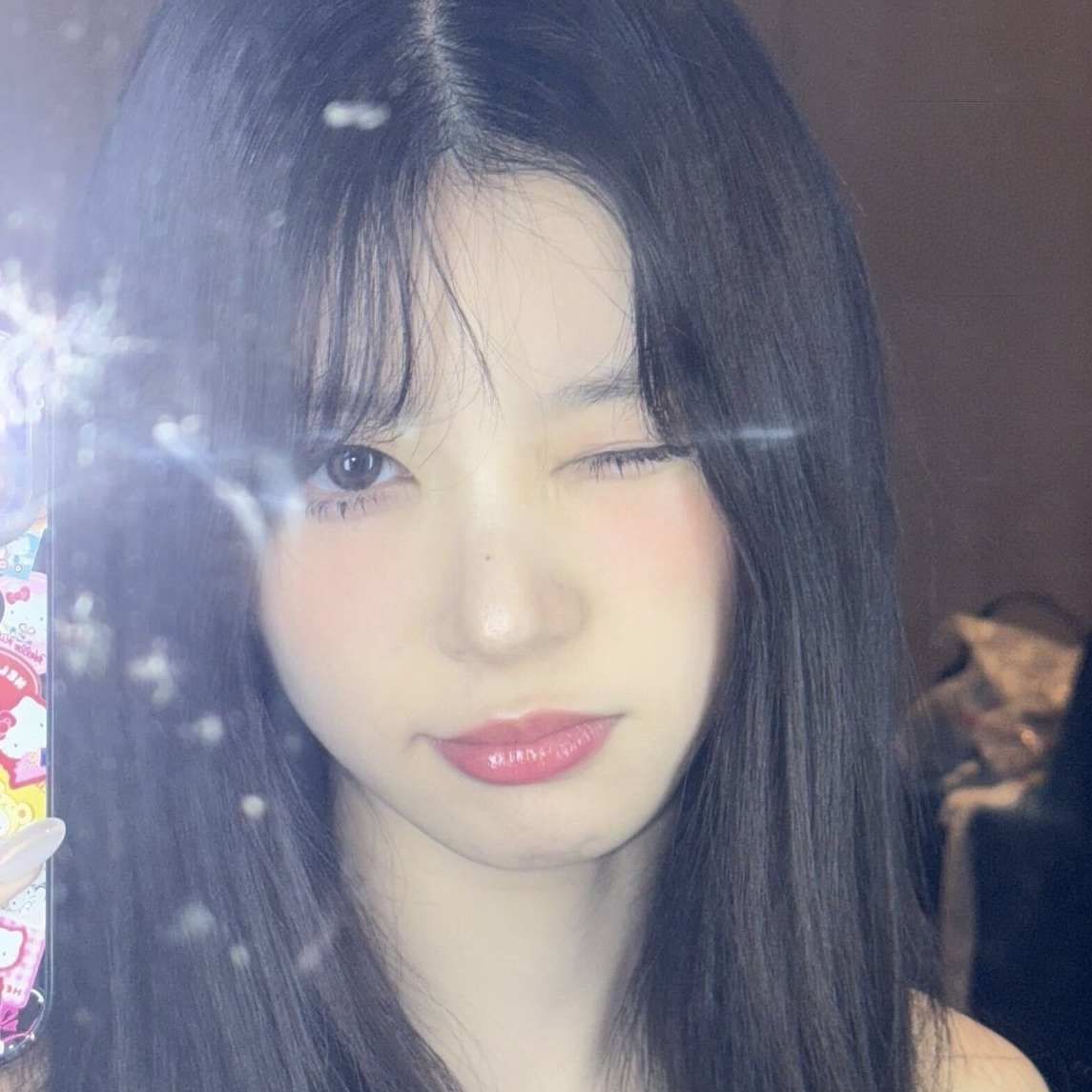 モカ (ILLIT)の最近の活動写真