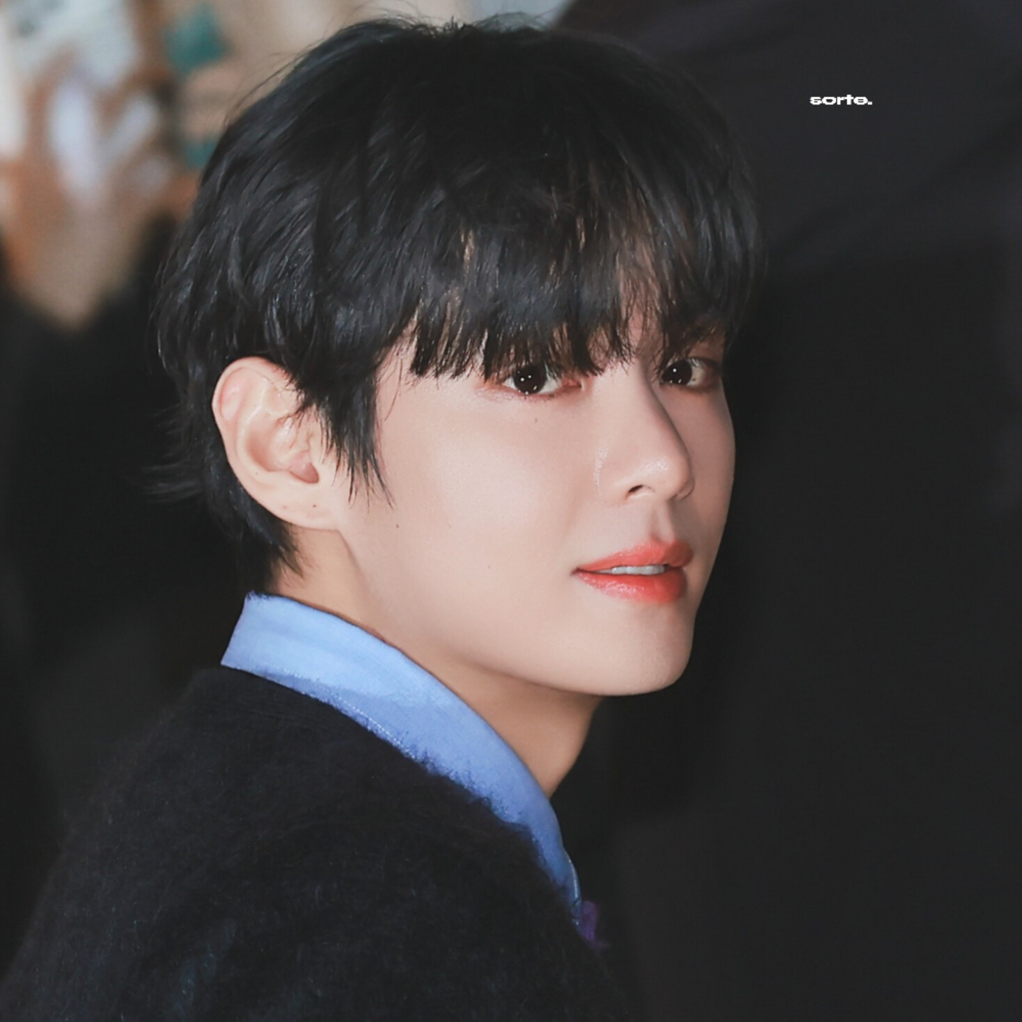 뷔 (방탄소년단)의 최신 사진