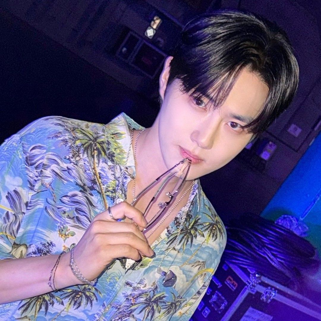 Suho (EXO)粉絲拍下的瞬間