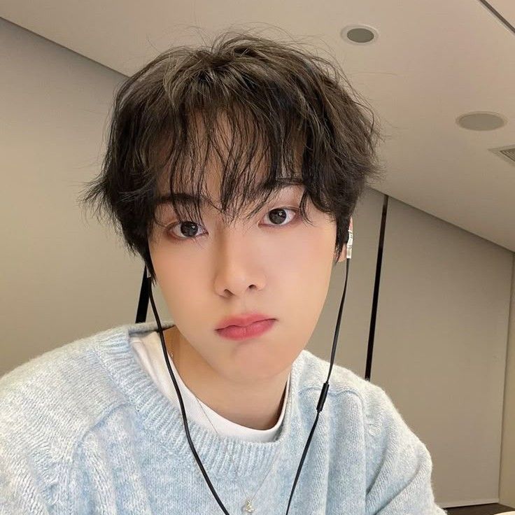 Behind-the-scenes cut of Sanha (ASTRO)