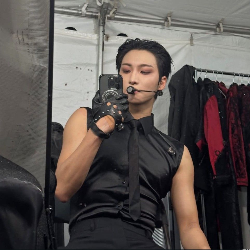 Recent activity shot of Seonghwa (ATEEZ)
