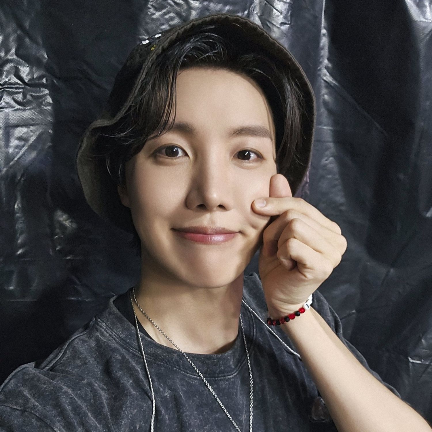 j-hope (BTS)の最新写真