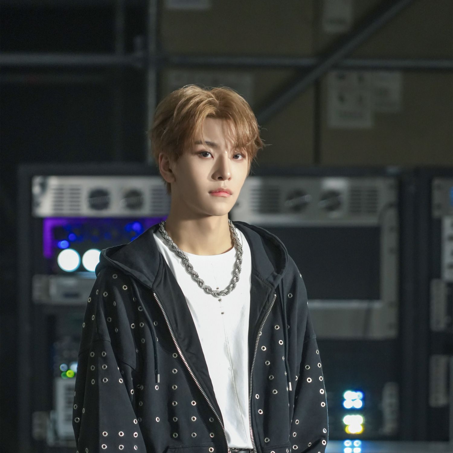 Behind-the-scenes cut of He Xinlong (ALPHA DRIVE ONE)