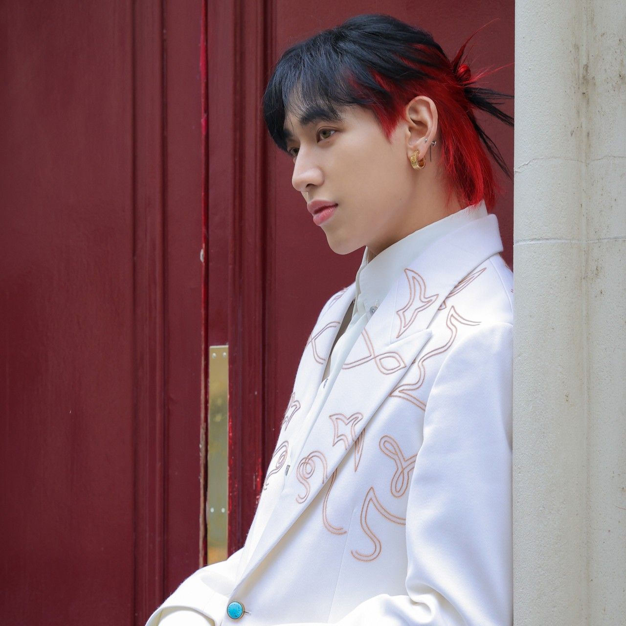 Behind-the-scenes cut of Bambam (GOT7)