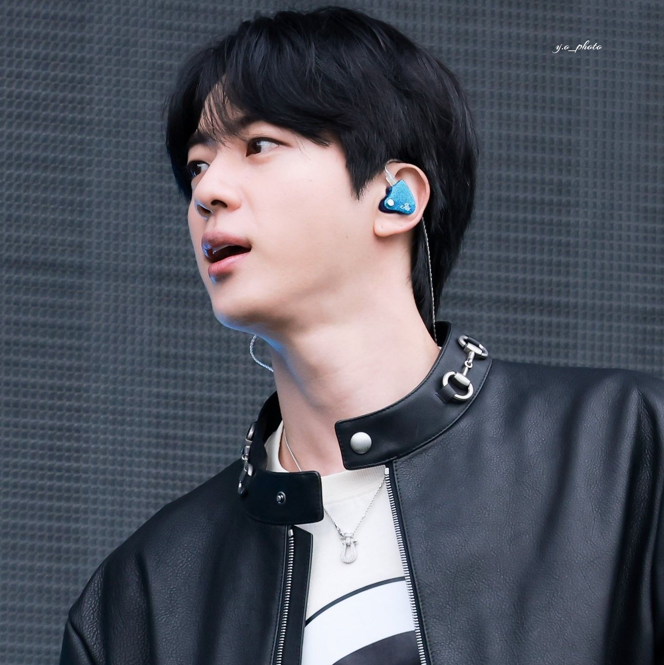 진 (방탄소년단)의 비하인드 컷