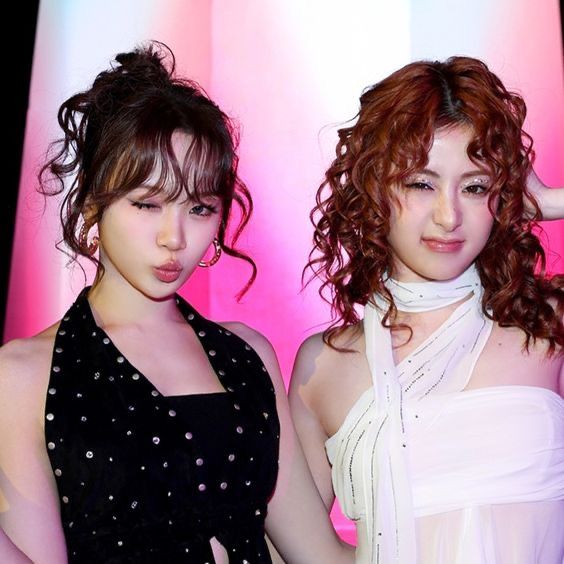 Recent activity shot of Huh Yunjin (LE SSERAFIM)