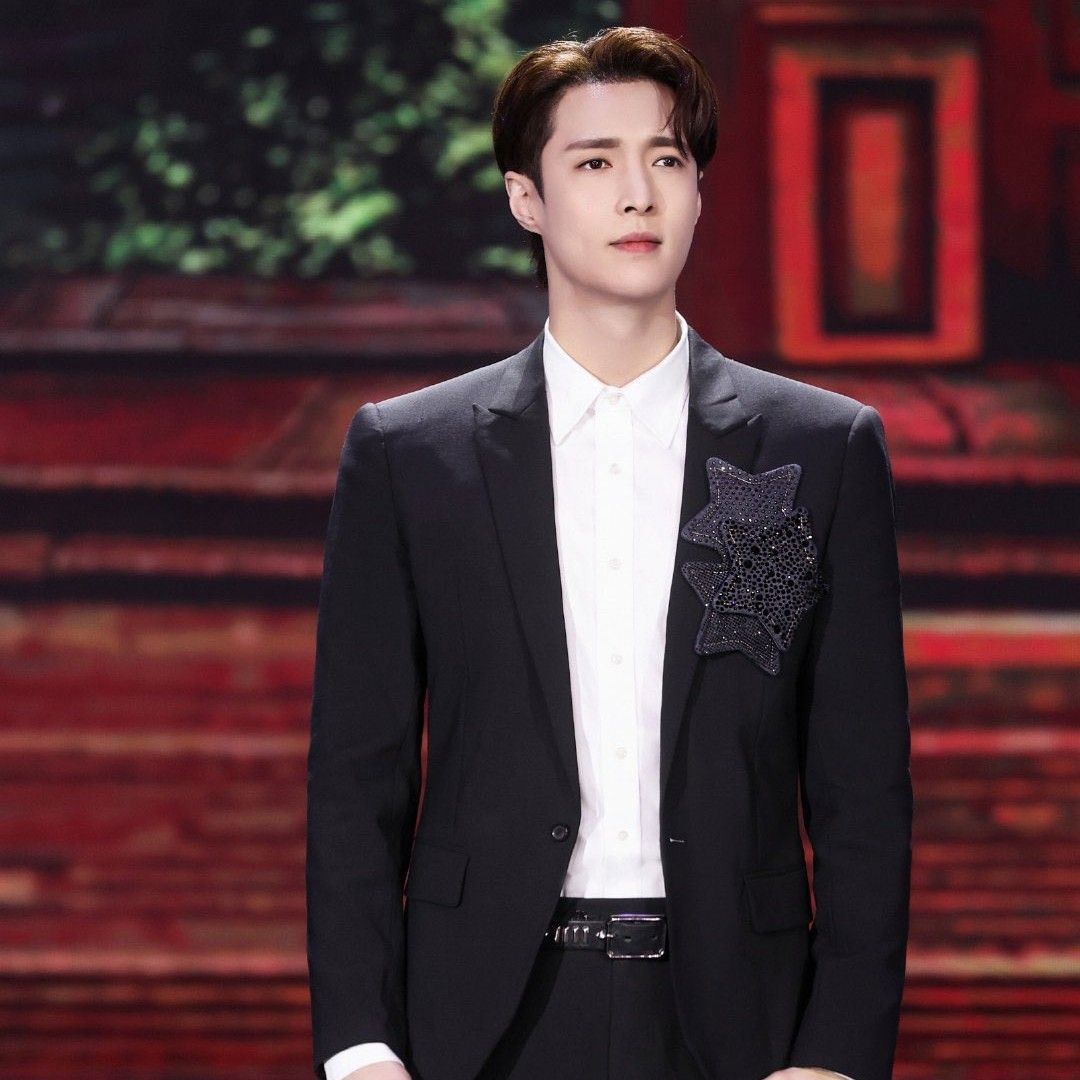 Foto aktivitas terbaru EXO