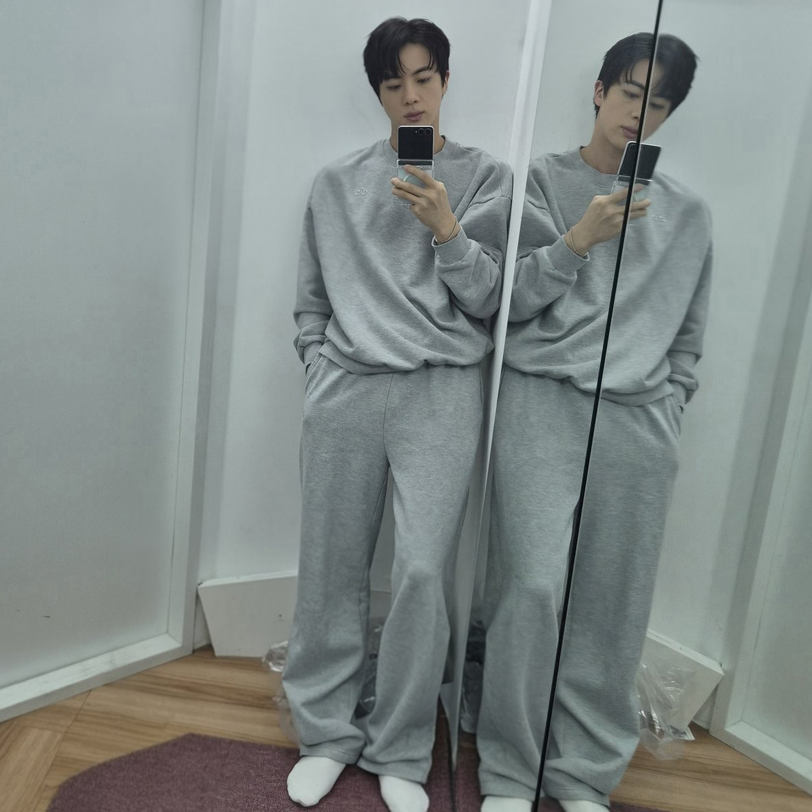 Momen yang diabadikan oleh penggemar Jin (BTS)