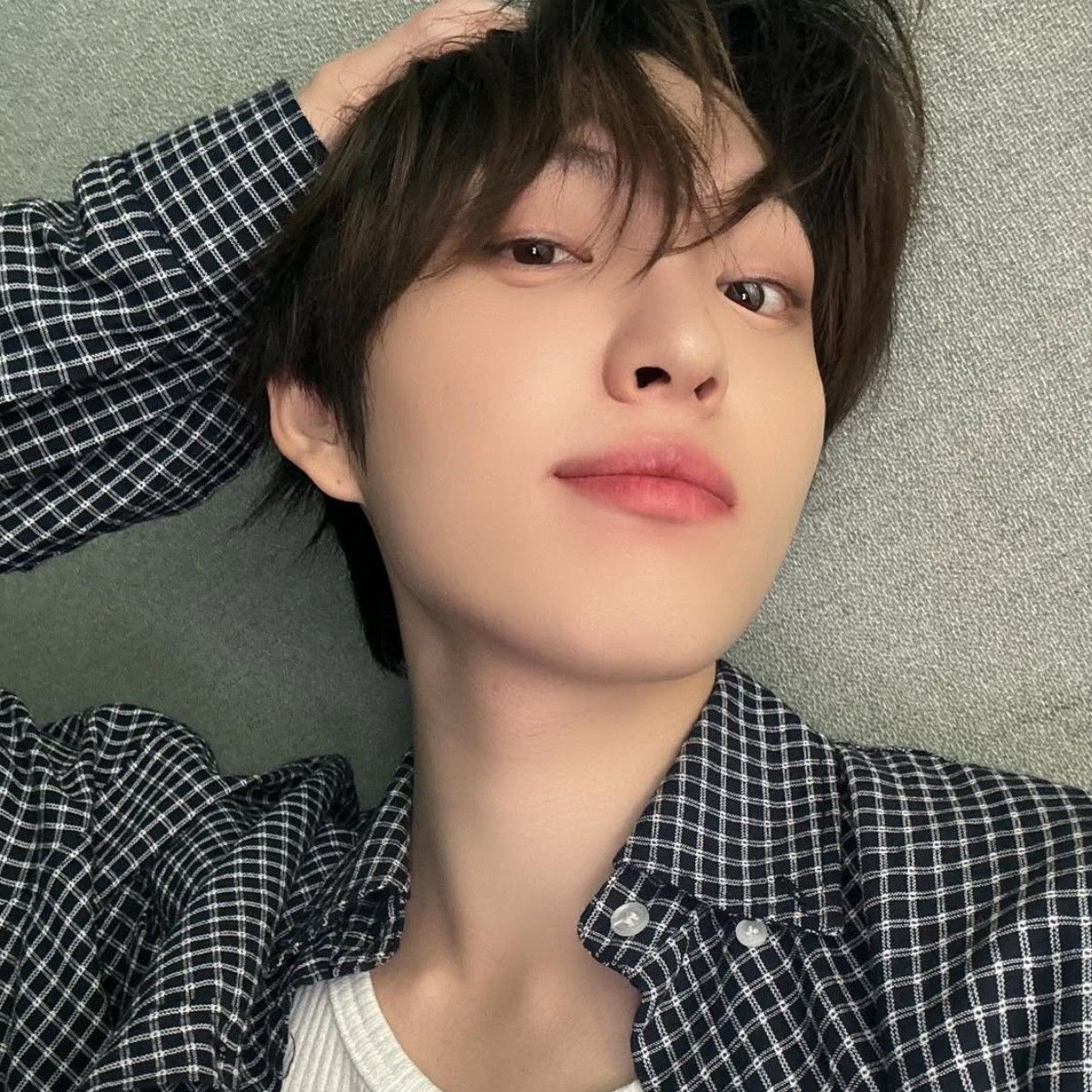 Latest photo of HEECHAN (DKB)