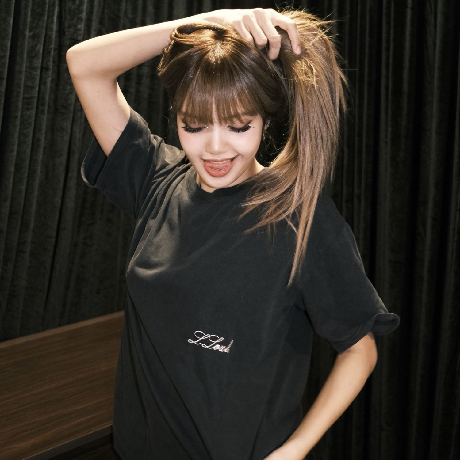 Behind-the-scenes cut of Lisa (BLACKPINK)