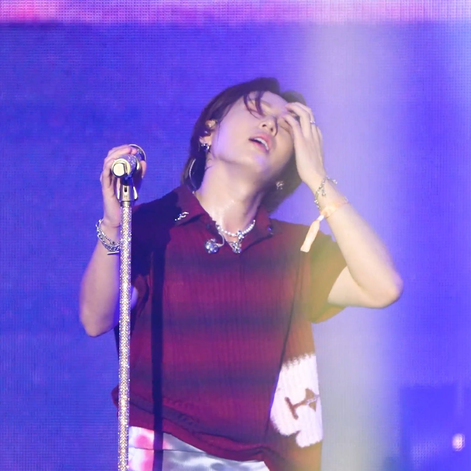 Behind-the-scenes cut of Ha Sungwoon