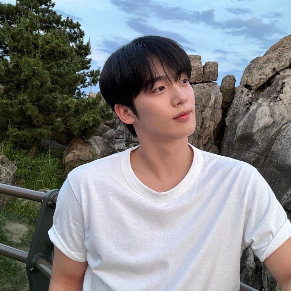 Recent activity shot of Kim Yohan (WEi)
