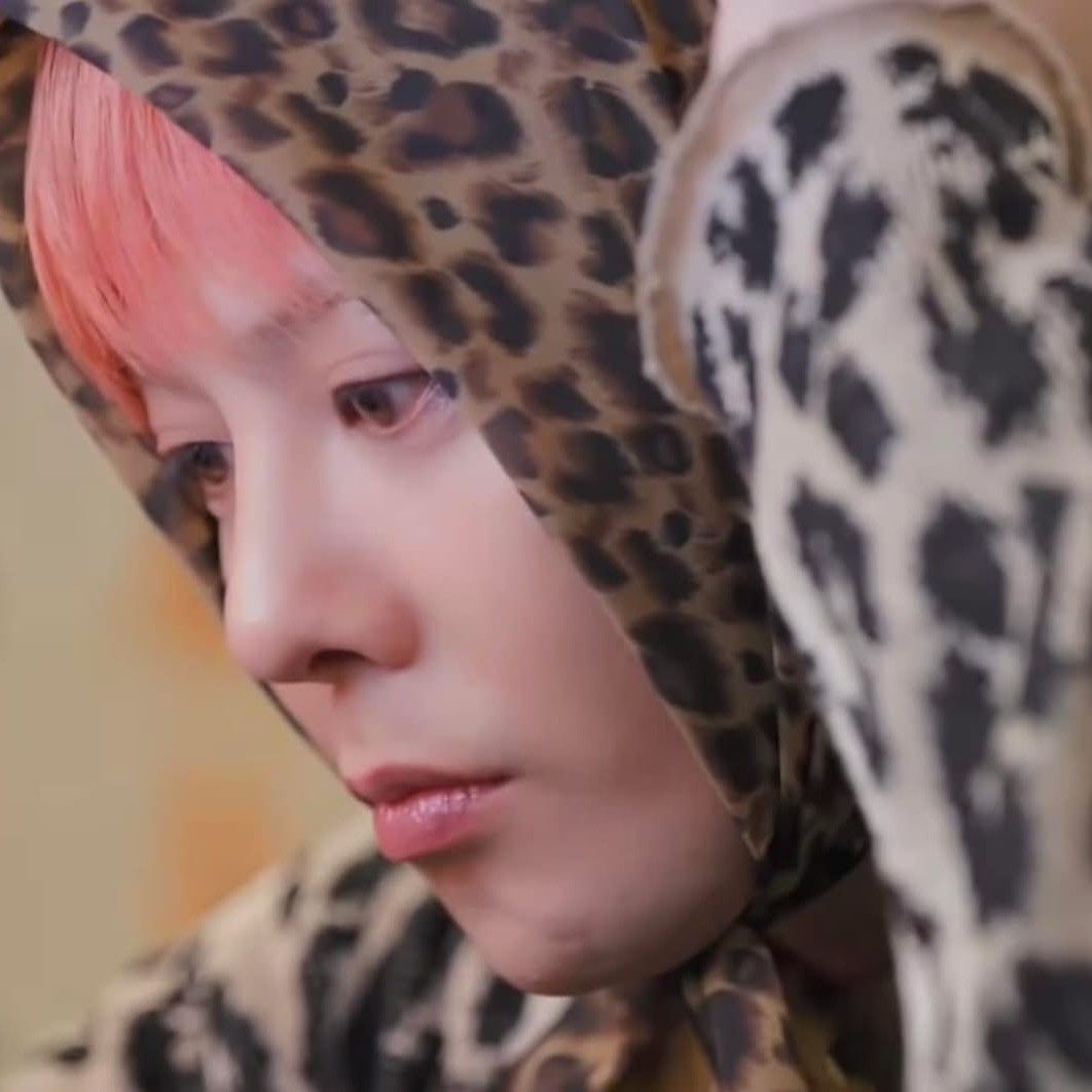 Recent activity shot of G-DRAGON (BIGBANG)