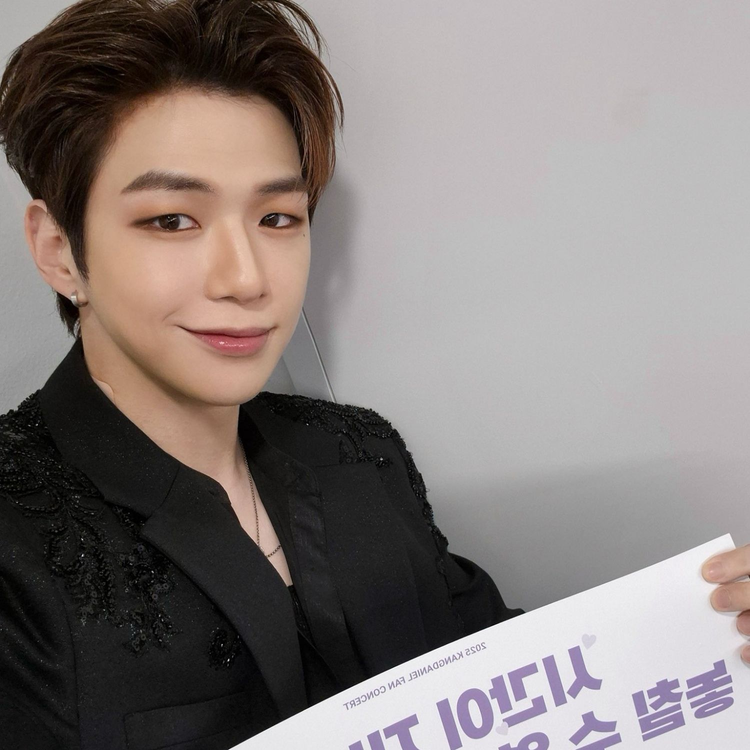 강다니엘 최근 활동샷