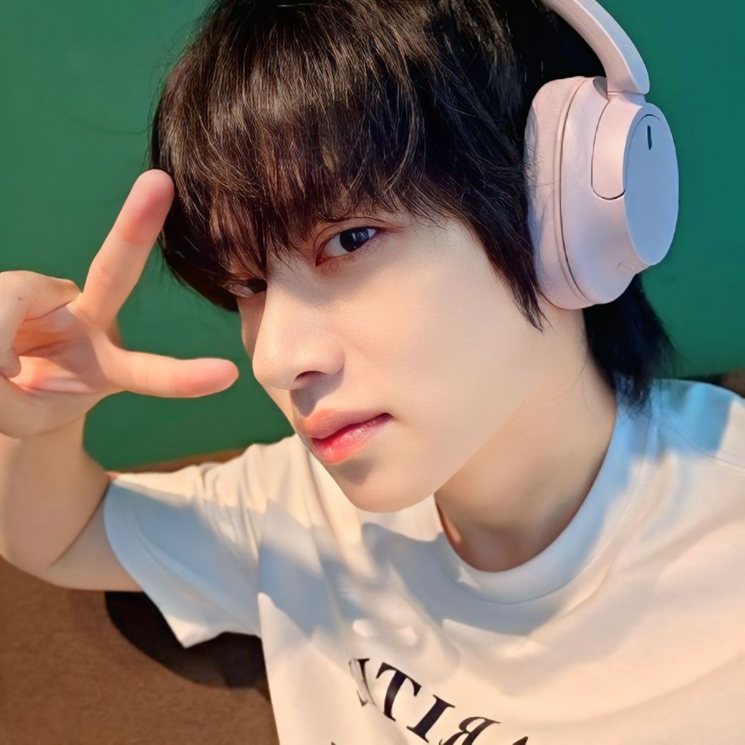 Latest photo of Heechul (Super Junior)