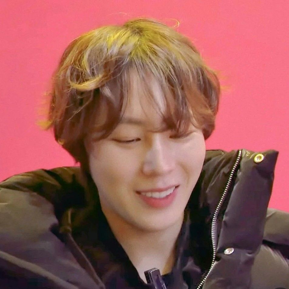 Recent activity shot of Ha Sungwoon