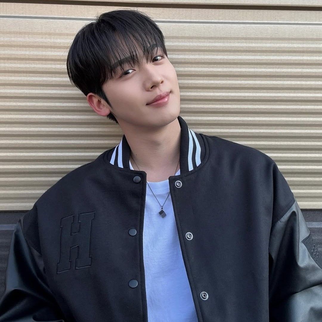 Behind-the-scenes cut of Kim Yohan (WEi)