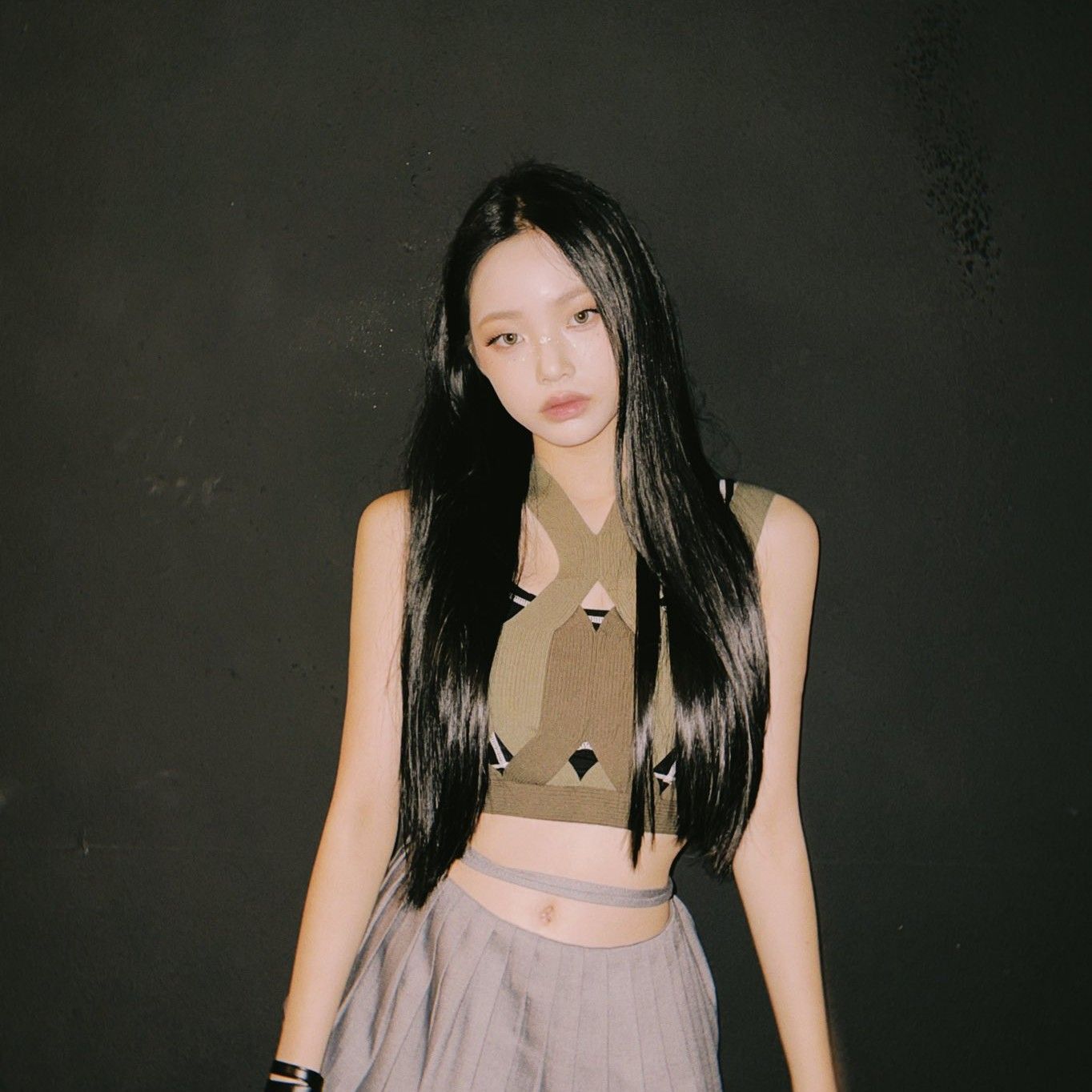 Behind-the-scenes cut of Park Boeun (CLASS:y)