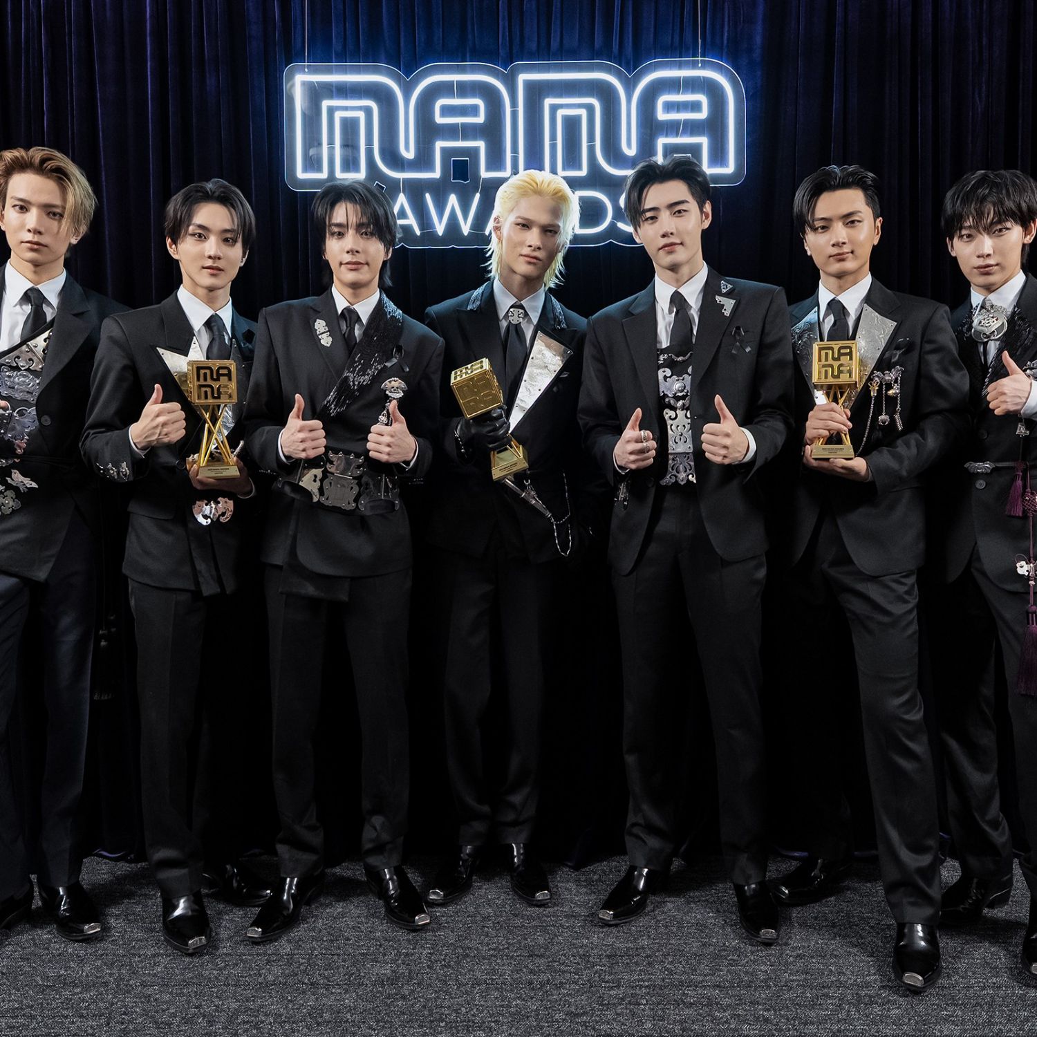 ENHYPEN의 최신 사진