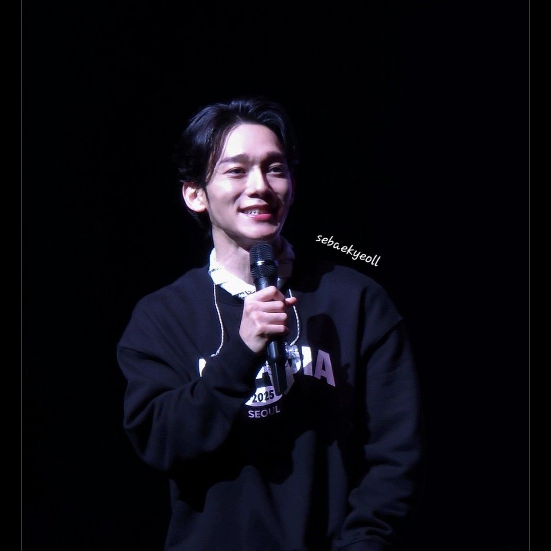 Latest photo of Chen (EXO)