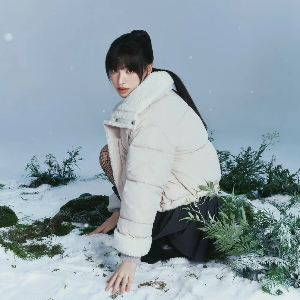 Latest photo of LIZ (IVE)