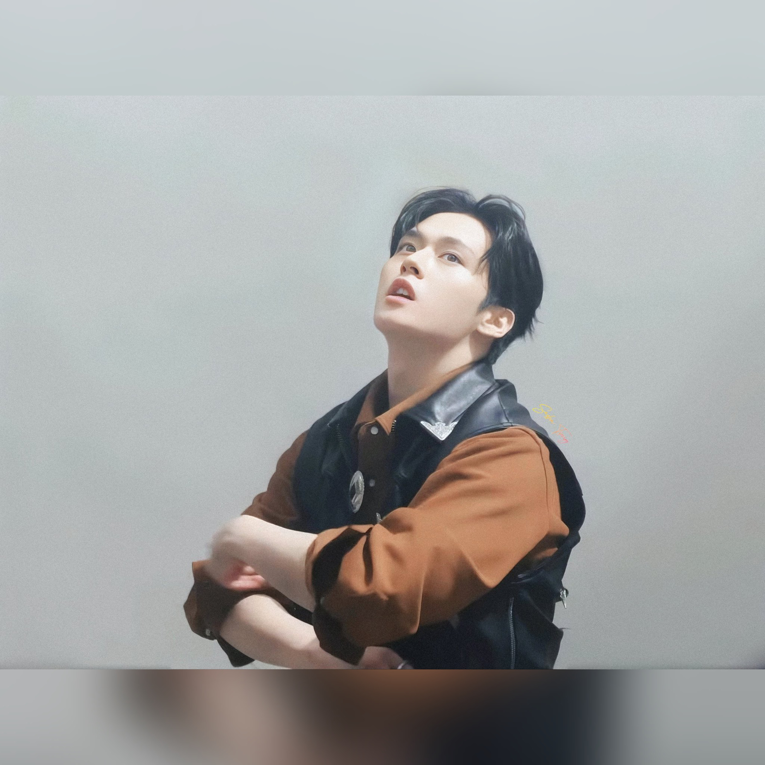 Latest photo of Lee Know (Stray Kids)