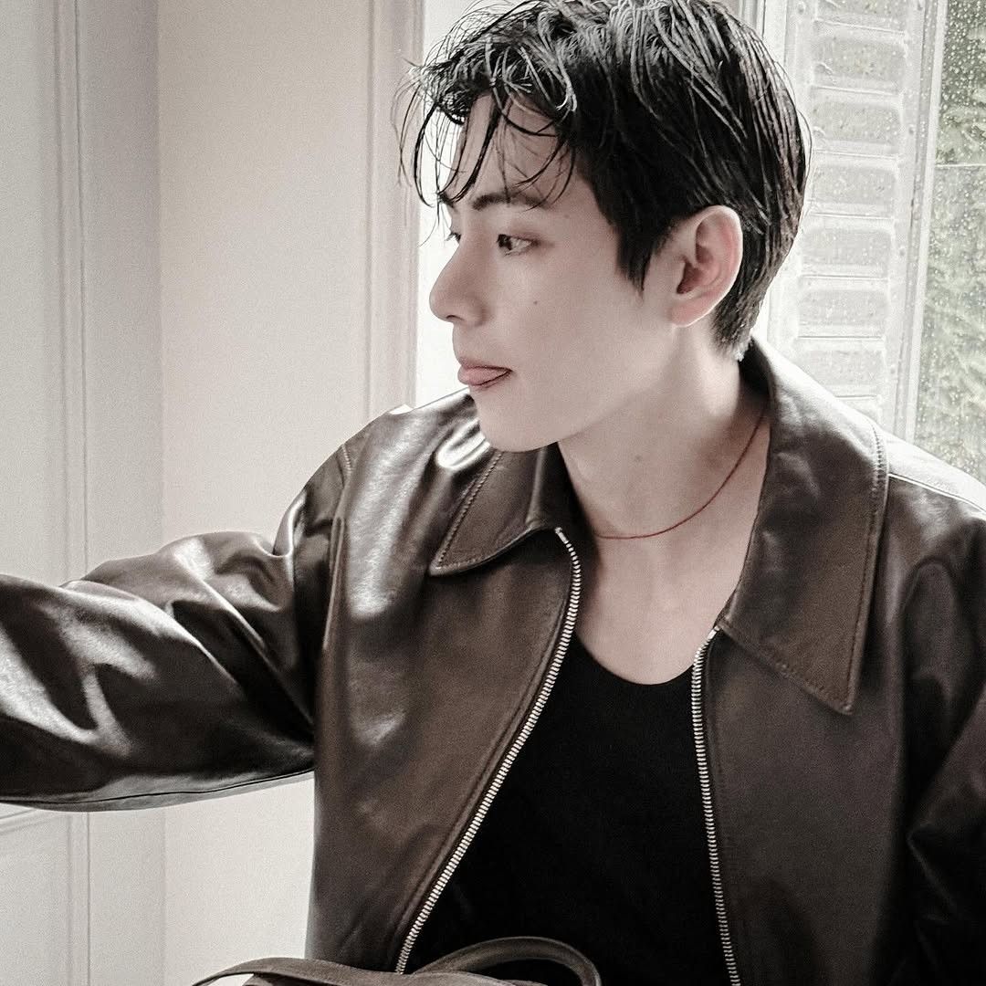 Recent activity shot of V (BTS)