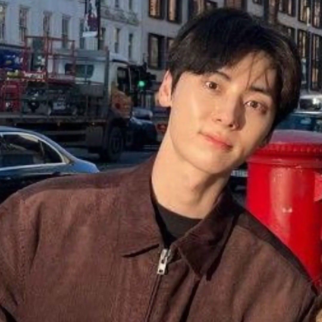Latest photo of Hwang Minhyun