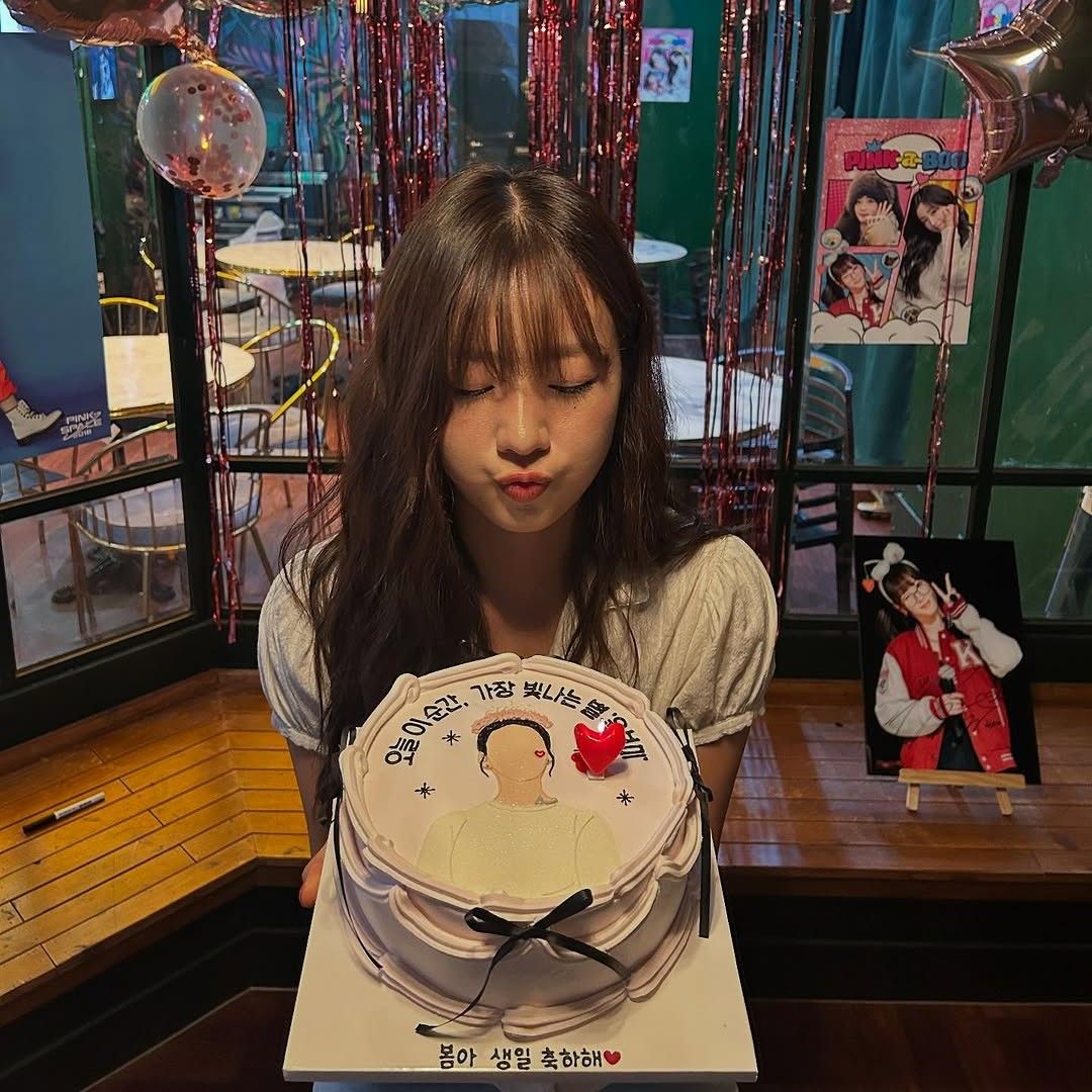Behind-the-scenes cut of Yoon Bomi (Apink)