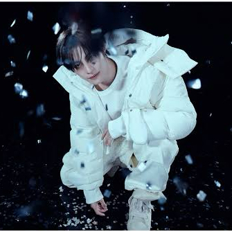 Recent activity shot of YANGYANG (WayV)